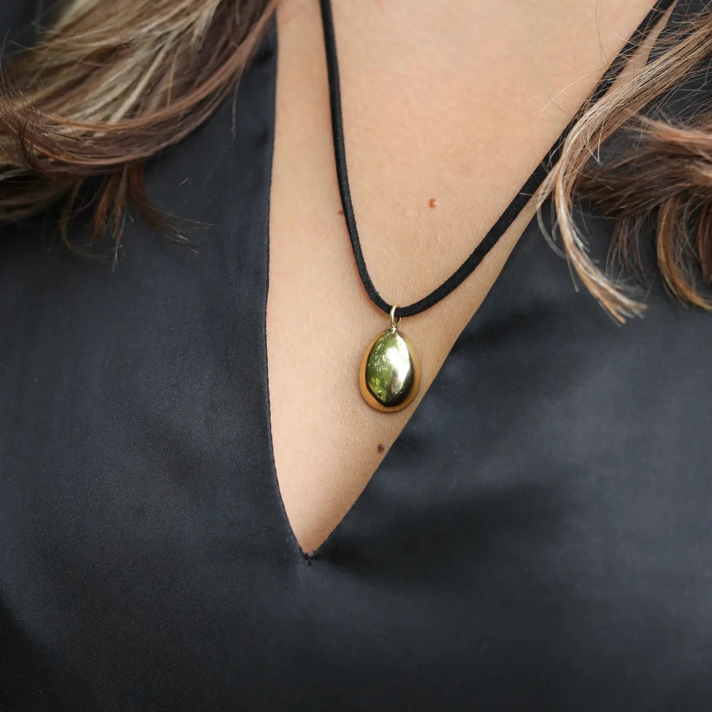 Clara Pendant Necklace